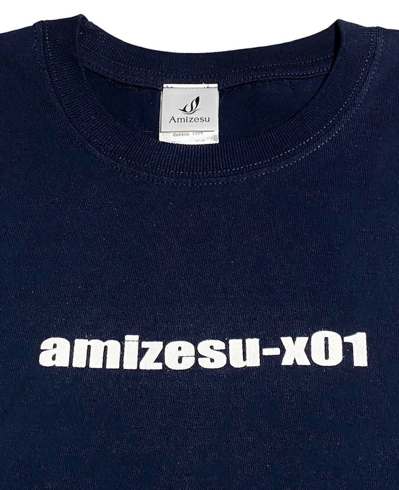 ロゴ入りTシャツ